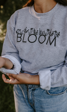 Charger l&#39;image dans la galerie, Crewneck - Bloom - Adulte
